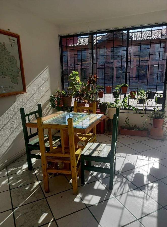 Hostal Pata De Perro كريل المظهر الخارجي الصورة